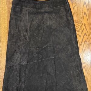 Danier Brown Suede Skirt – Size 6